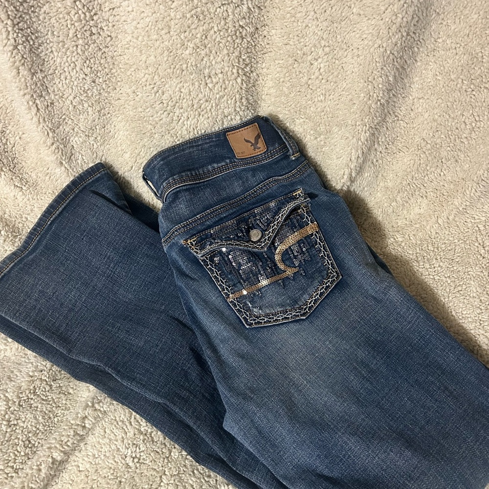 American Eagle Outfitters Dark Wash Women’s Jeans with Embroidered Back Pocket